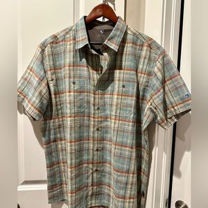 Men’s Kuhl brand short sleeve button up shirt